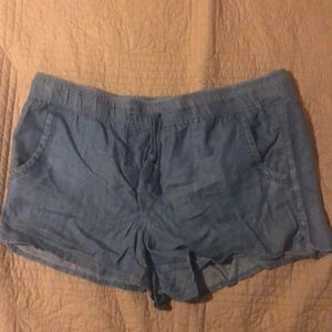 Loft Outlet Pull on denim shorts